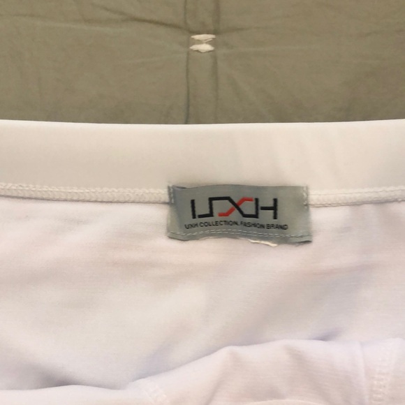 Chic White Swim Briefs with Stripes - Picture 4 of 6